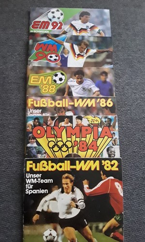Fussball 1982 1992 - -,
